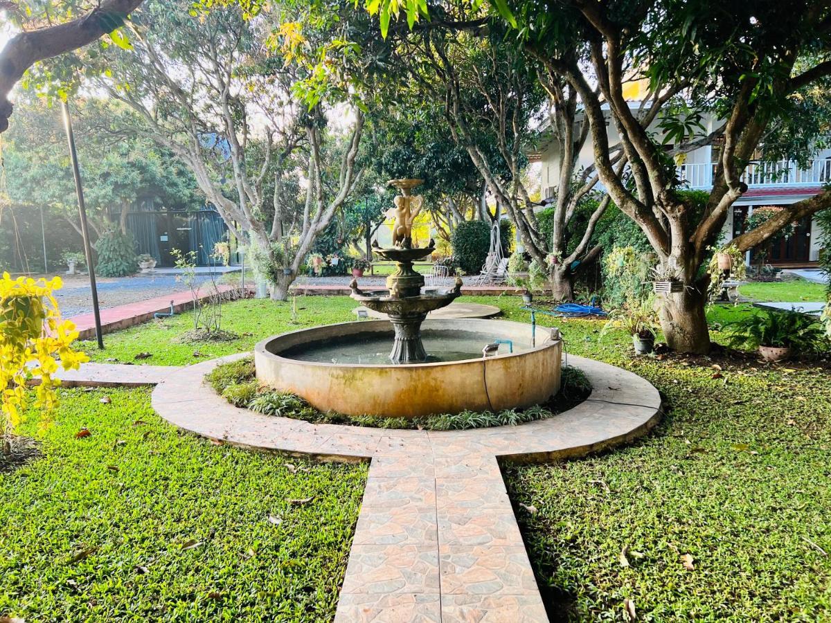 Jardin De Mangue Pakchong Hotel Exterior foto